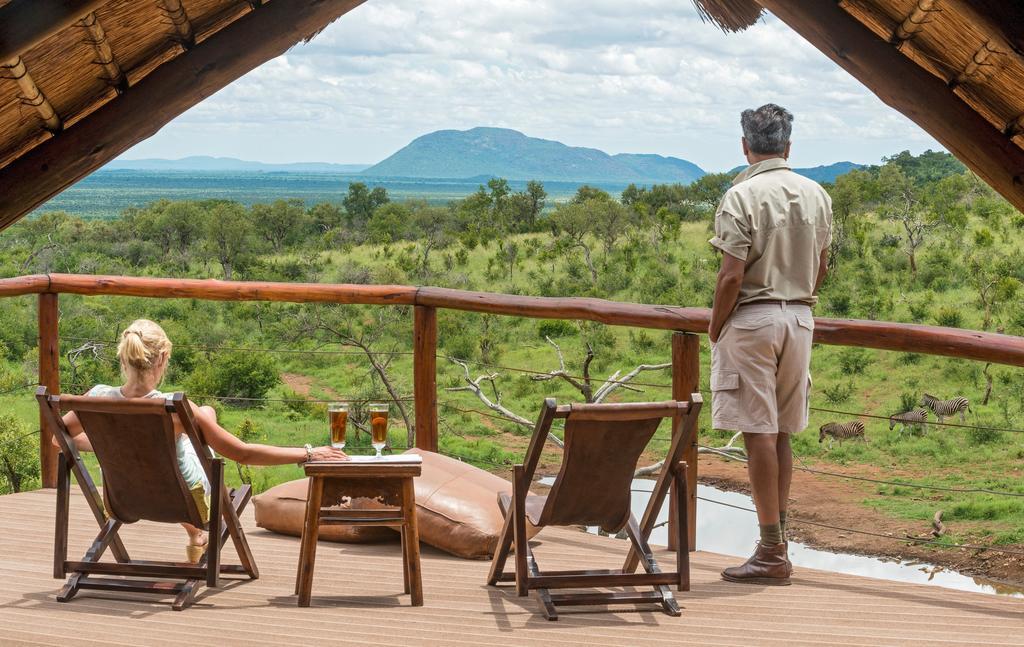 Royal Madikwe Luxury Safari Lodge Ramotshere Moiloa Exterior photo