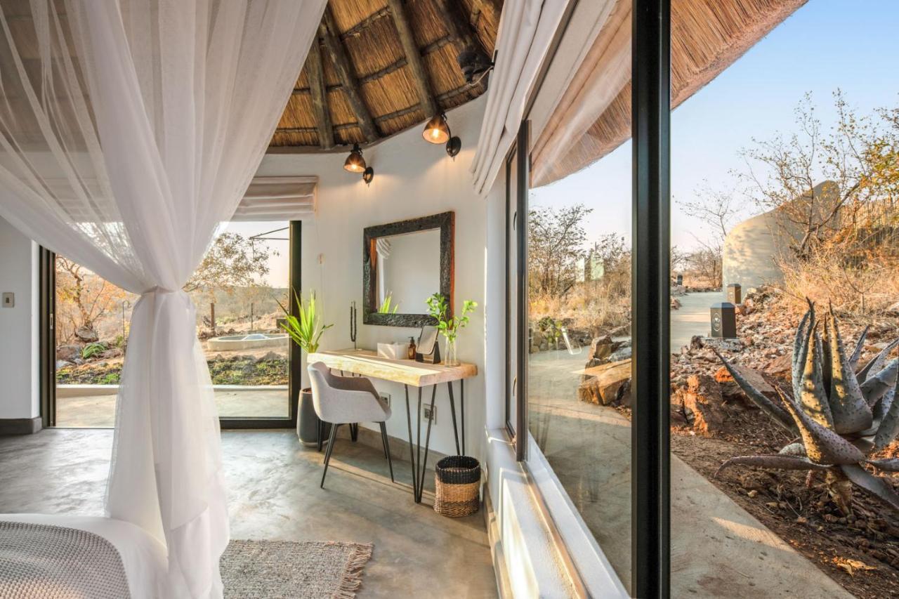 Royal Madikwe Luxury Safari Lodge Ramotshere Moiloa Exterior photo