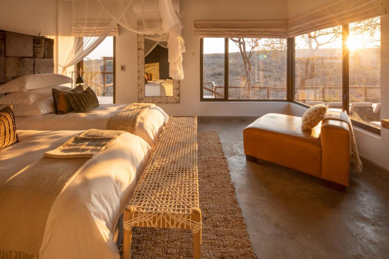Royal Madikwe Luxury Safari Lodge Ramotshere Moiloa Exterior photo