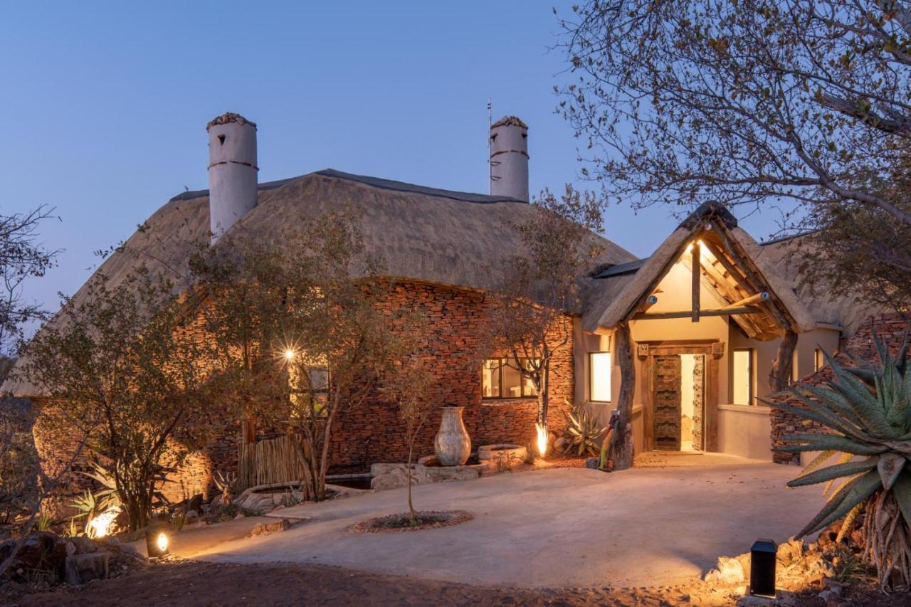 Royal Madikwe Luxury Safari Lodge Ramotshere Moiloa Exterior photo