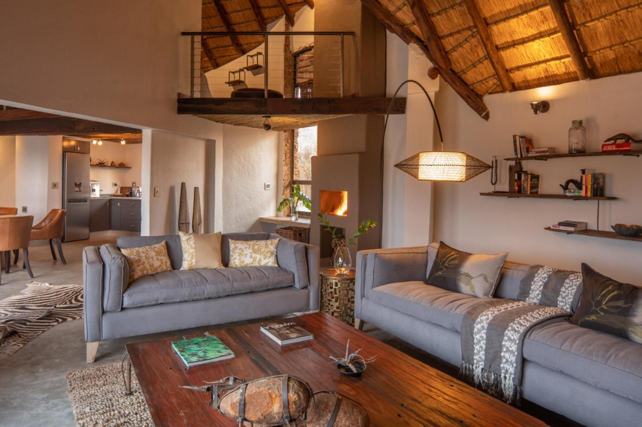 Royal Madikwe Luxury Safari Lodge Ramotshere Moiloa Exterior photo