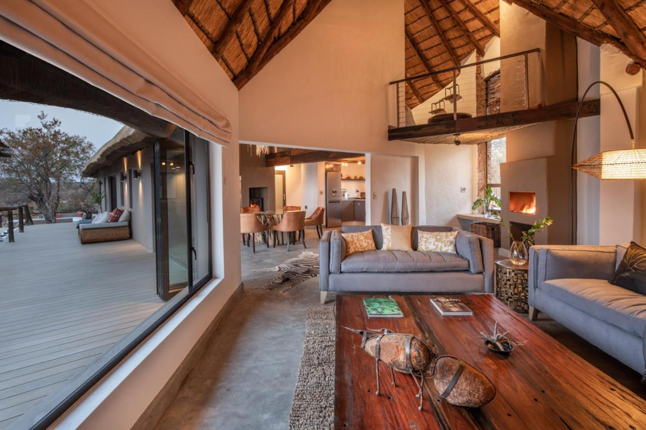 Royal Madikwe Luxury Safari Lodge Ramotshere Moiloa Exterior photo