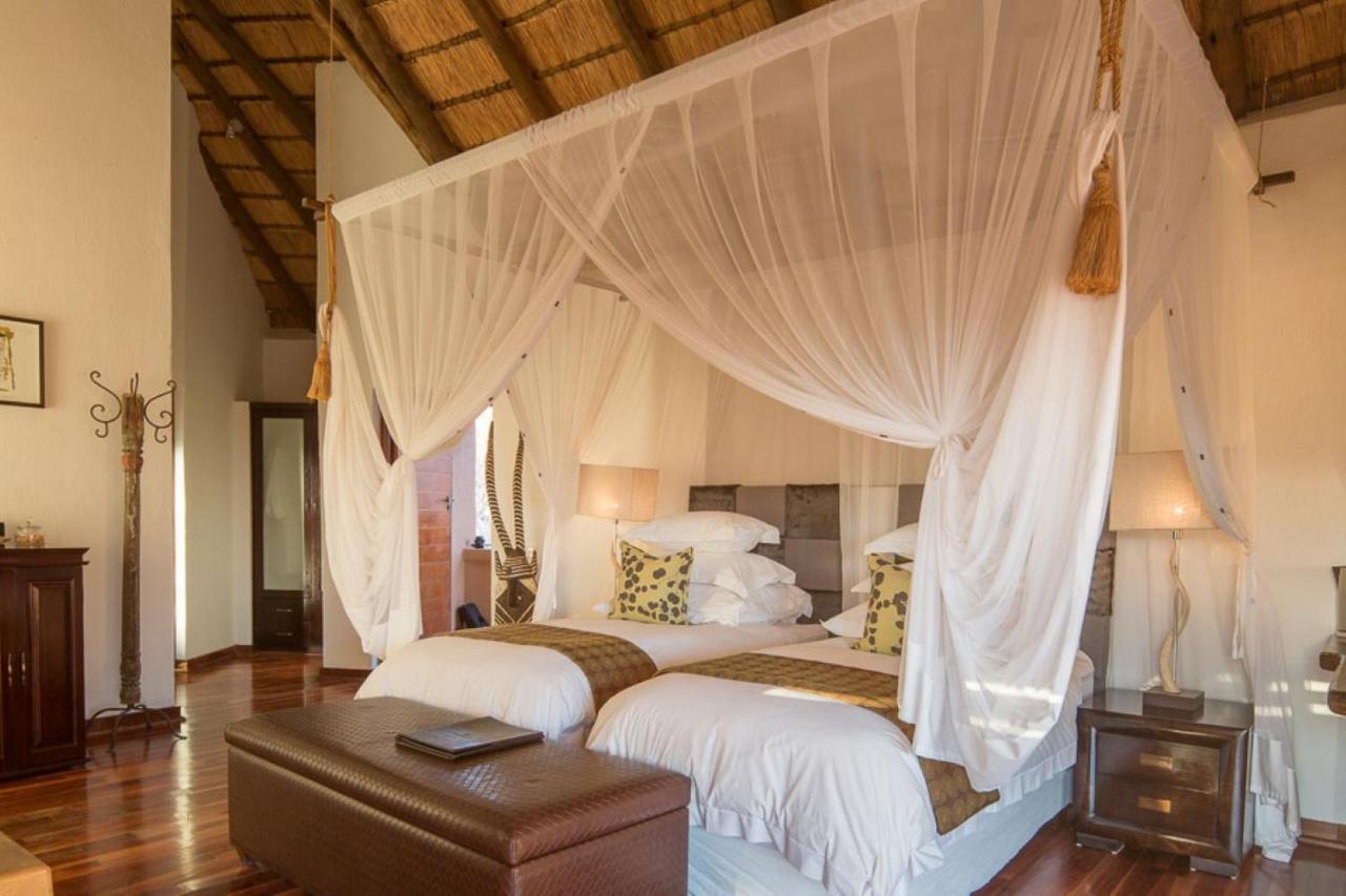 Royal Madikwe Luxury Safari Lodge Ramotshere Moiloa Exterior photo