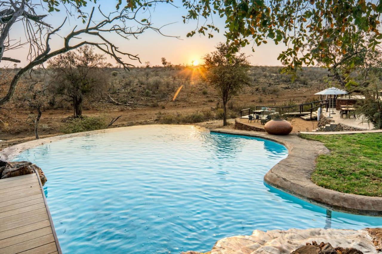 Royal Madikwe Luxury Safari Lodge Ramotshere Moiloa Exterior photo