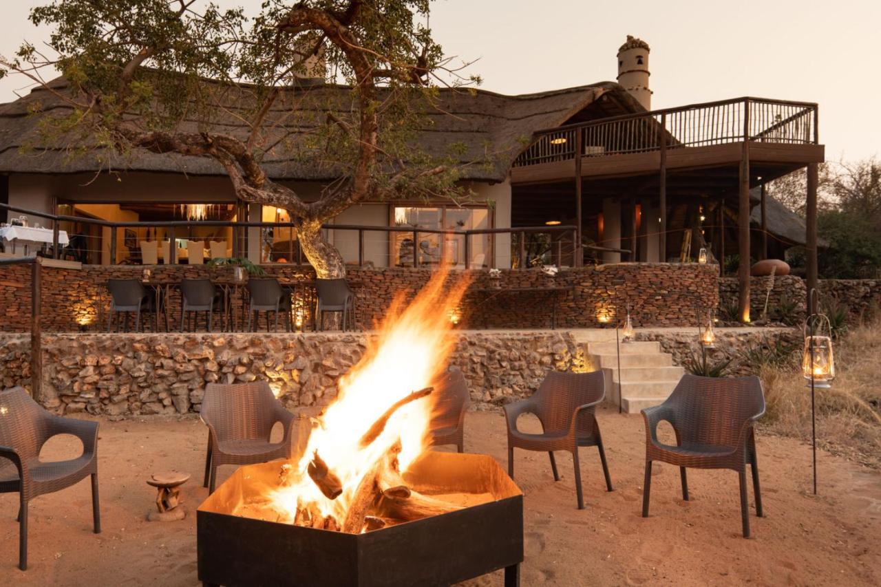 Royal Madikwe Luxury Safari Lodge Ramotshere Moiloa Exterior photo